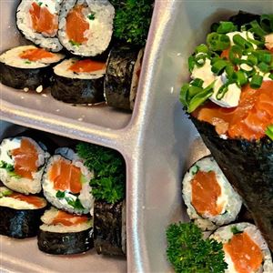 PROMOÇÃO - TEMAKI PHILADELPHIA + 12 HOLLS