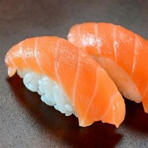 SUSHI SALMÃO