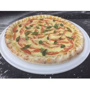 02. PIZZA MARGUERITA
