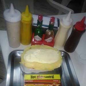 12 - Hot Dog Tradicional + Frango + Calabresa + Requeijão