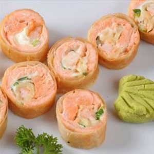 HARUMAKI HOLL SALMON (12 UNIDADES)