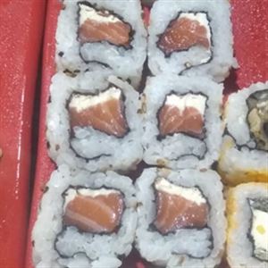 URAMAKI FILADÉLFIA