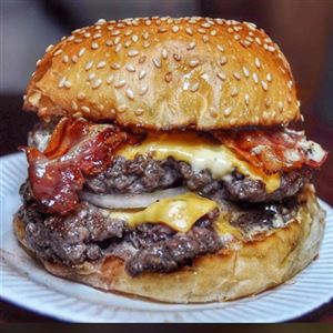 COMBO ARTESANAL BACON BURGER DUPLO + 2 BATATA 100G 2 REFRI 237ML
