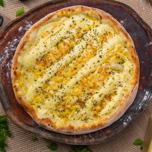 QUATRO QUEIJOS COM ORÉGANO