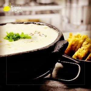 FILÉ MIGNON AO MOLHO GORGONZOLA COM TORRADAS