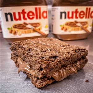 BROWNIE RECHEADO COM NUTELLA