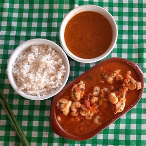MOQUECA DE BAIACO COM CAMARÃO COMPLETA