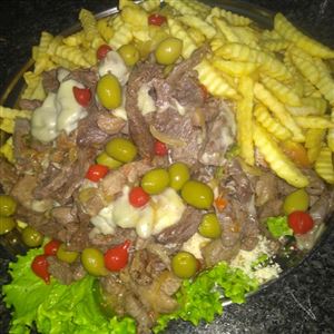 PORÇÃO SUPER FILÉ DE BOI NA CHAPA COM FRITAS